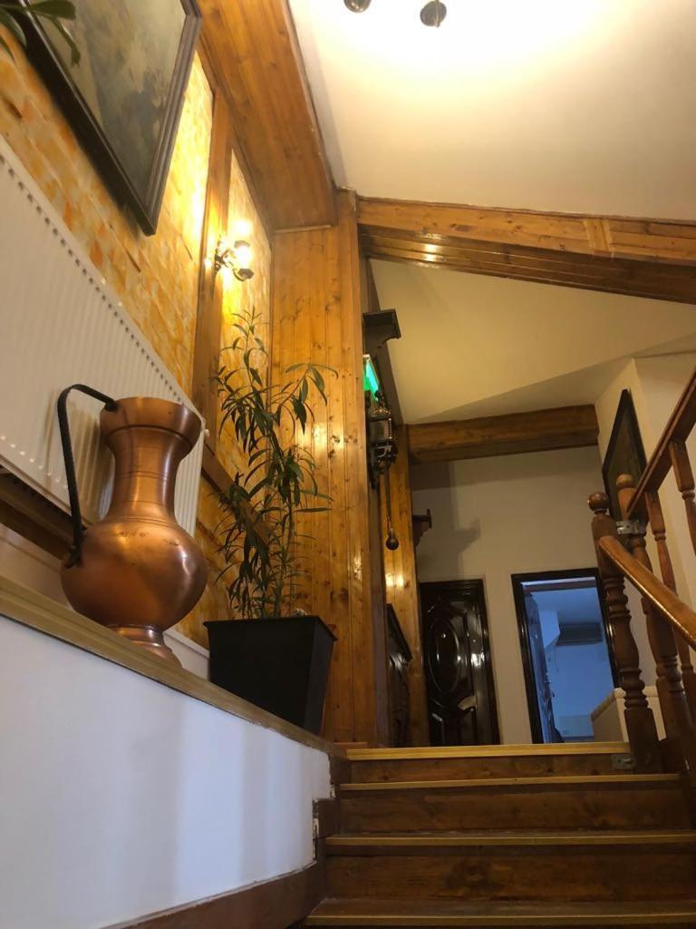 Nonna Mia Hotel Bucarest Esterno foto