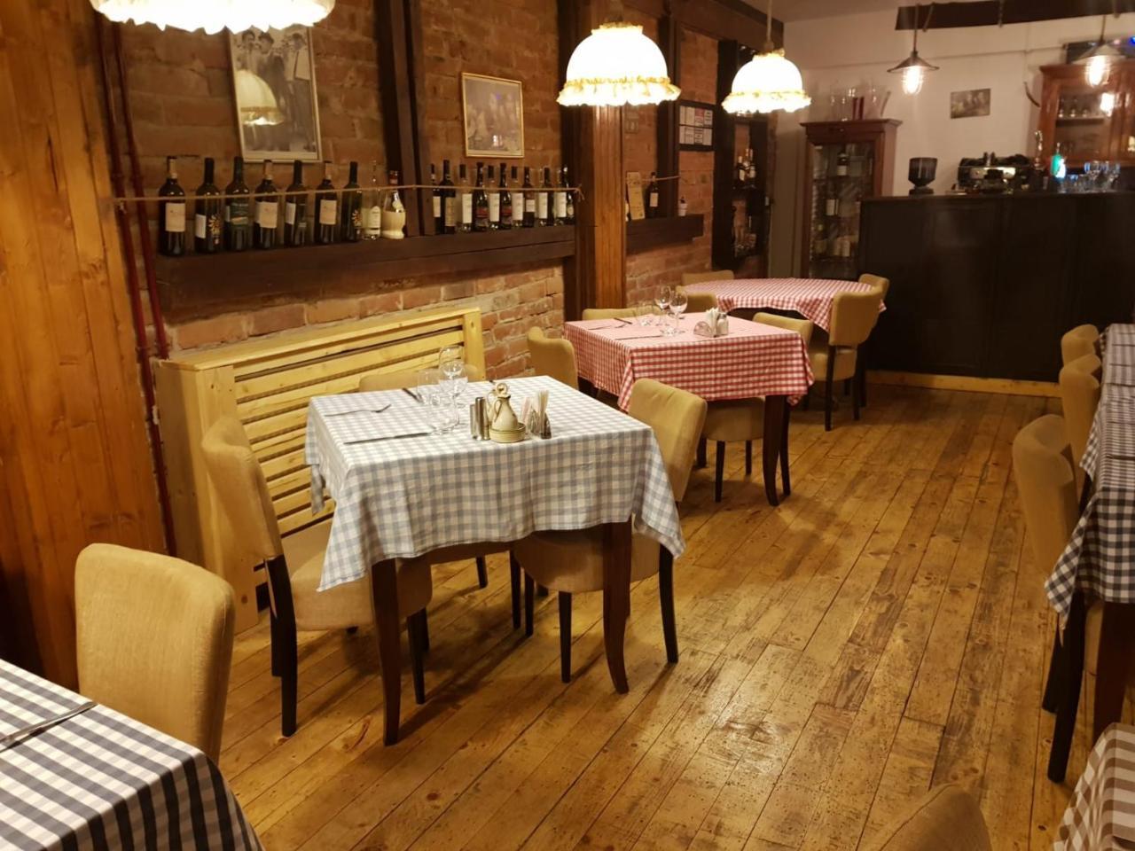 Nonna Mia Hotel Bucarest Esterno foto